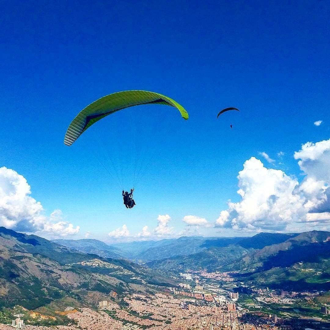Tour De Parapente